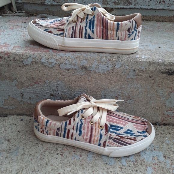 🌟 Roper Aztec shoes size 5 - Picture 1 of 4